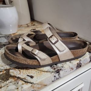 Birkenstock Mayari sandal